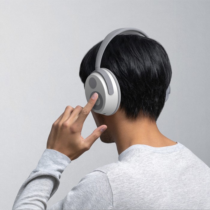 An image of Tim Sutton-Brand's Phon is a pair of over-ear headphones specifically designed for comfortable use in warm environments or while working out