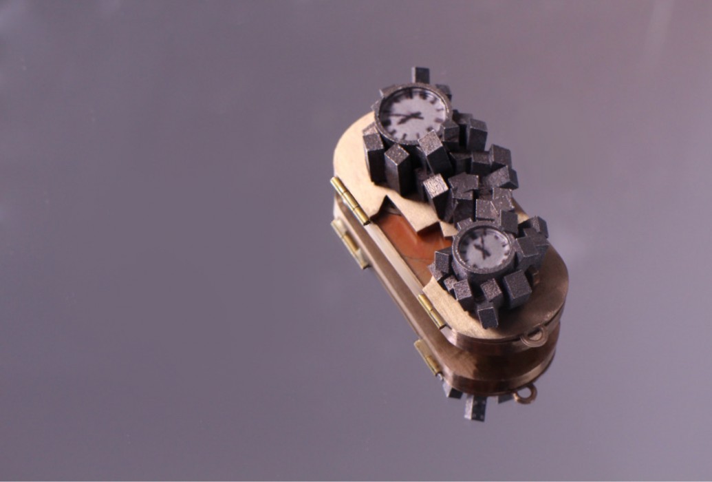 Bronze,aluminum,bead,acrylic,76mm*43mm*12mm (cm)-5.
