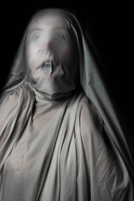 A photo of a veiled woman
