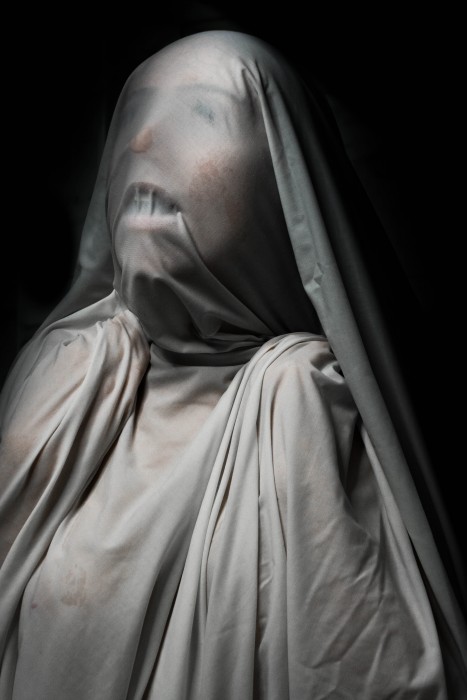 A photo of a veiled woman